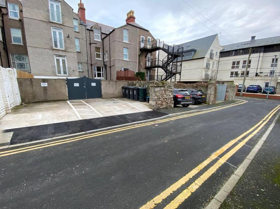 Central Llandudno, Private Parking Near To Beach, Pier & Shops Экстерьер фото